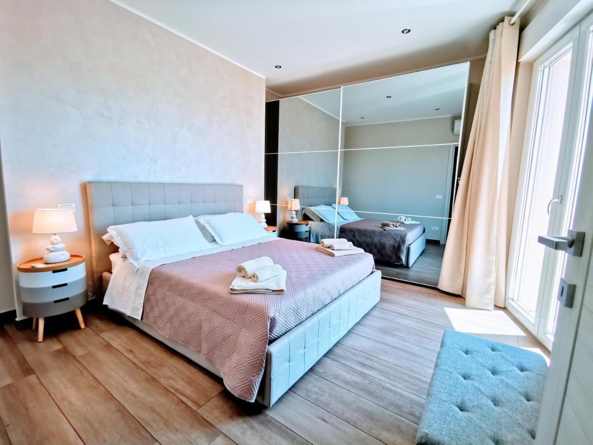 Attico Belvedere Centralissimo Vista Mare Apartamento Termoli Exterior foto